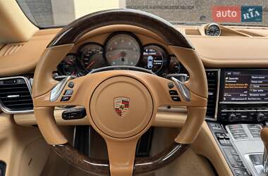 Фастбек Porsche Panamera 2013 в 