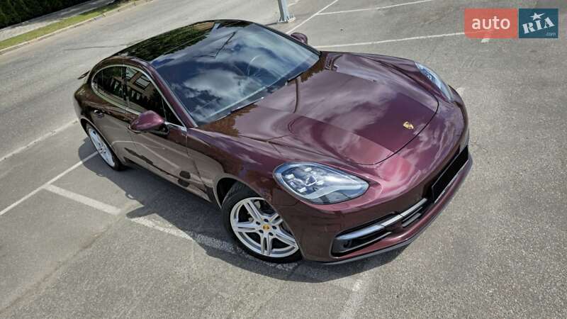 Фастбэк Porsche Panamera 2017 в Киеве фото 7 Фастбэк Porsche Panamera 2017 в Киеве