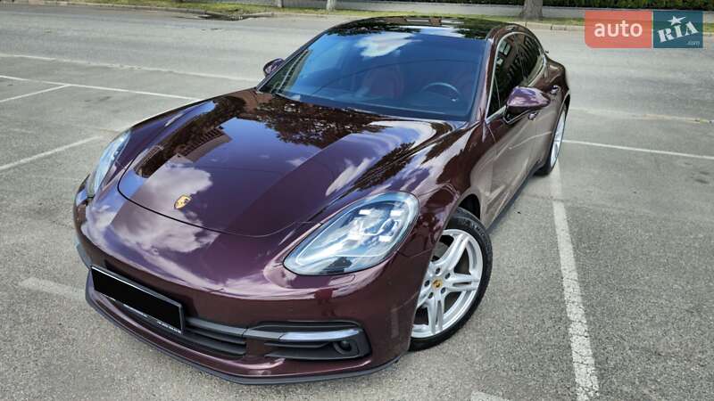 Фастбэк Porsche Panamera 2017 в Киеве фото 3 Фастбэк Porsche Panamera 2017 в Киеве