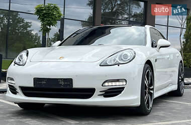 Фастбэк Porsche Panamera 2012 в 