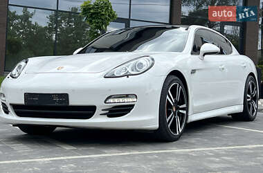 Фастбэк Porsche Panamera 2012 в 