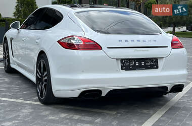 Фастбэк Porsche Panamera 2012 в 