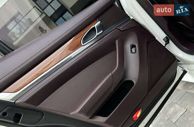 Фастбэк Porsche Panamera 2012 в 