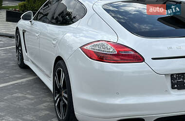 Фастбэк Porsche Panamera 2012 в 