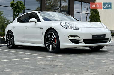 Фастбэк Porsche Panamera 2012 в 