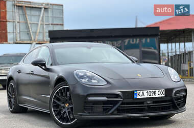 Фастбэк Porsche Panamera 2017 в 