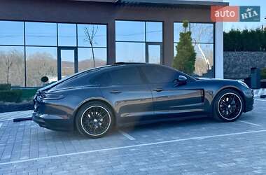 Фастбек Porsche Panamera 2017 в 
