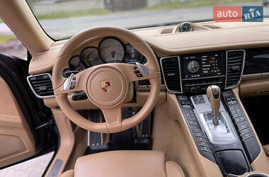 Фастбэк Porsche Panamera 2015 в 