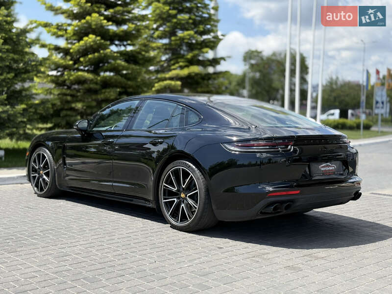 Фастбек Porsche Panamera 2018 в Одесі