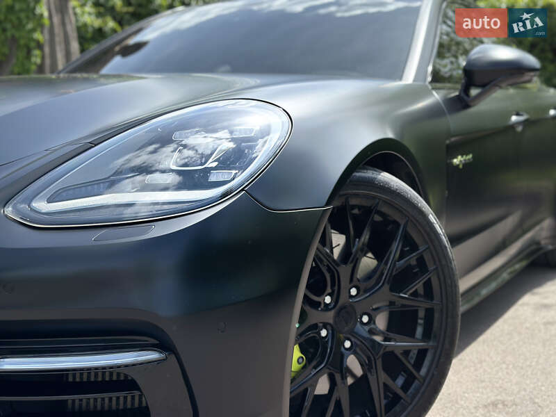 Универсал Porsche Panamera 2017 в Днепре