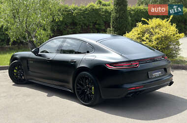 Универсал Porsche Panamera 2017 в 