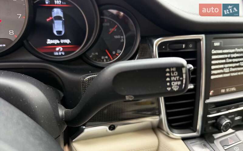 Фастбек Porsche Panamera 2014 в Мукачевому
