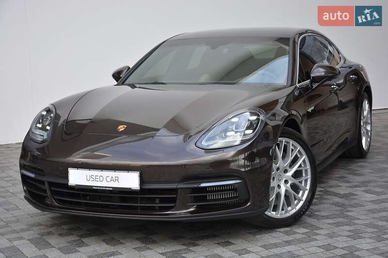 Porsche Panamera 2019