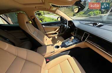 Фастбэк Porsche Panamera 2015 в 