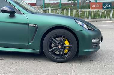 Фастбэк Porsche Panamera 2010 в 