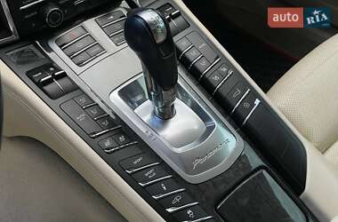 Фастбэк Porsche Panamera 2010 в 