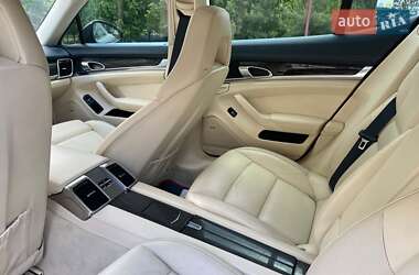Фастбэк Porsche Panamera 2010 в 