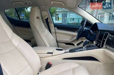 Фастбэк Porsche Panamera 2010 в 