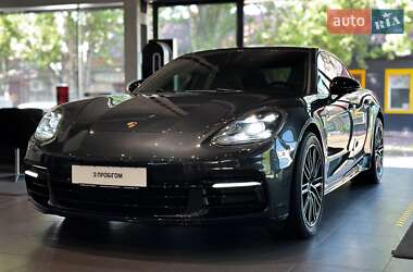 Фастбек Porsche Panamera 2017 в Одесі