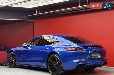 Фастбэк Porsche Panamera 2018 в 