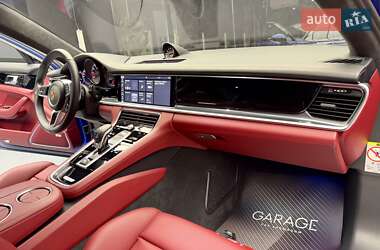 Фастбэк Porsche Panamera 2018 в 