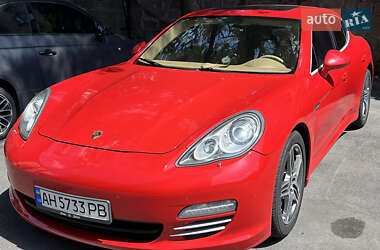 Фастбек Porsche Panamera 2010 в Дніпрі