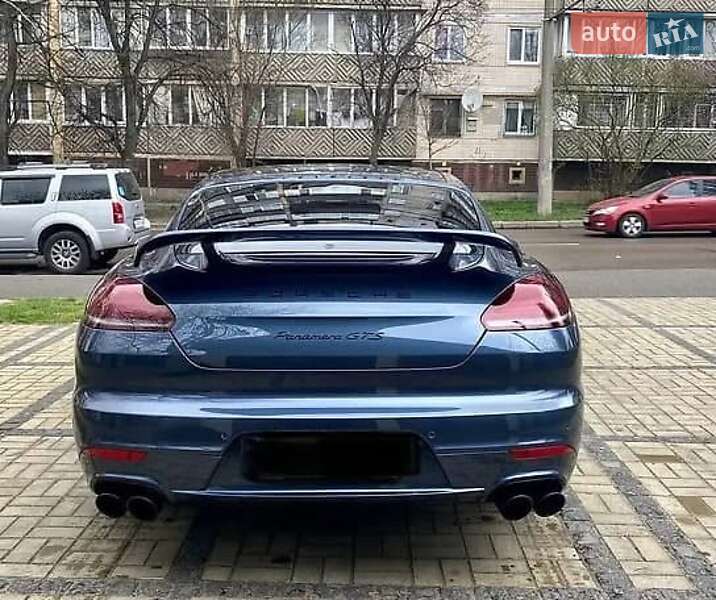 Фастбэк Porsche Panamera 2013 в Киеве