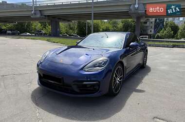 Фастбек Porsche Panamera 2023 в 