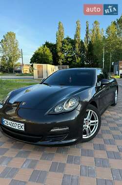 Фастбэк Porsche Panamera 2012 в Чернигове
