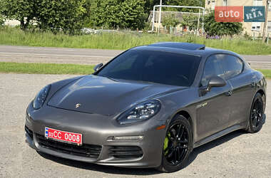 Фастбэк Porsche Panamera 2016 в Ровно