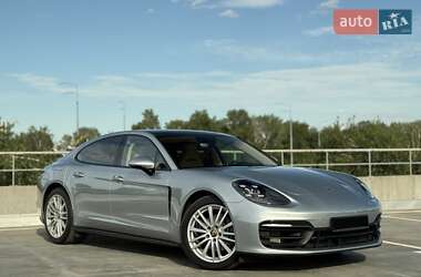 Фастбек Porsche Panamera 2021 в 