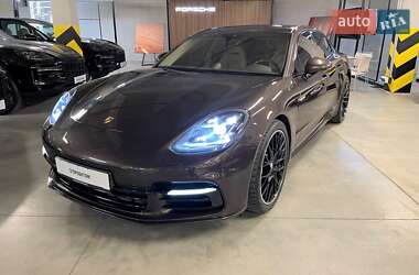 Porsche Panamera 2018