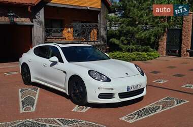 Фастбек Porsche Panamera 2014 в 