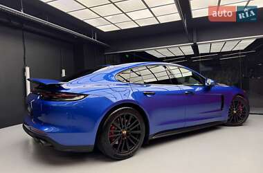 Фастбэк Porsche Panamera 2019 в 