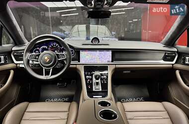 Фастбэк Porsche Panamera 2019 в 