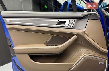 Фастбэк Porsche Panamera 2019 в 