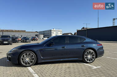 Фастбек Porsche Panamera 2014 в Івано-Франківську