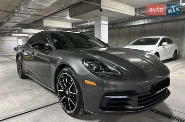 Фастбэк Porsche Panamera 2018 в 
