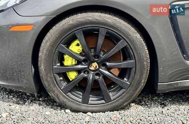 Фастбэк Porsche Panamera 2014 в 