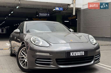 Фастбэк Porsche Panamera 2013 в 