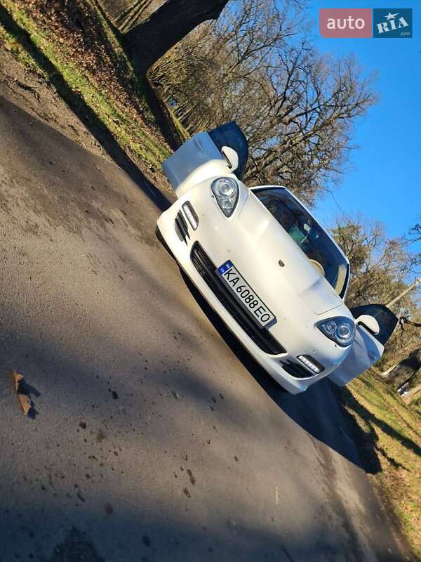 Фастбек Porsche Panamera 2012 в 