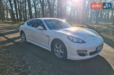 Фастбек Porsche Panamera 2012 в 