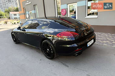 Фастбэк Porsche Panamera 2013 в 