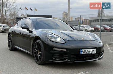 Фастбэк Porsche Panamera 2014 в Киеве