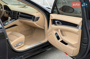 Фастбэк Porsche Panamera 2014 в 