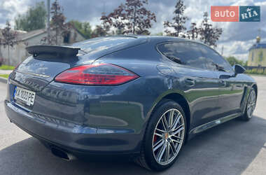Фастбэк Porsche Panamera 2012 в 
