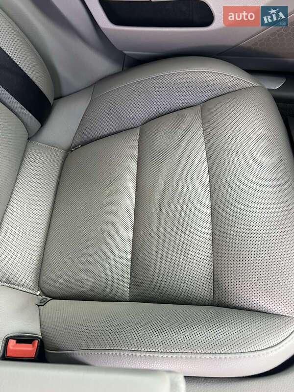 Фастбэк Porsche Panamera 2012 в Киеве фото 12 Фастбэк Porsche Panamera 2012 в Киеве