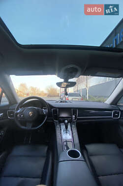 Фастбэк Porsche Panamera 2015 в 
