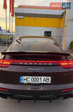Фастбэк Porsche Panamera 2018 в 