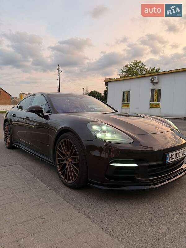 Porsche Panamera 2018